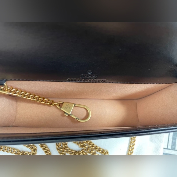 Gucci Marmont GG Black Quilted Shoulder Bag - Picture 14 of 15